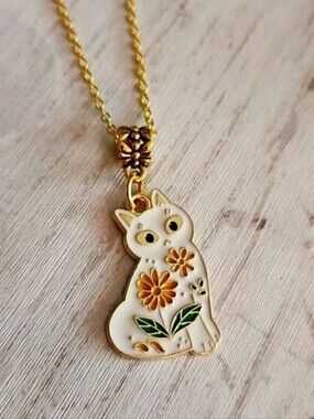 BOHO Hippie Flower Cat Necklace White 925 18 Inch Chain Gold plated NYG